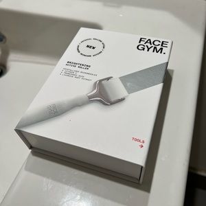 NEW FaceGym Brightening Active Roller